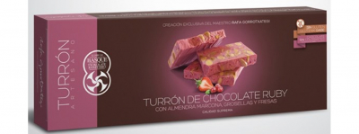 TURRON DE CHOCOLATE RUBY CON ALMENDRA MARCONA,GROSELLAS Y FRESAS